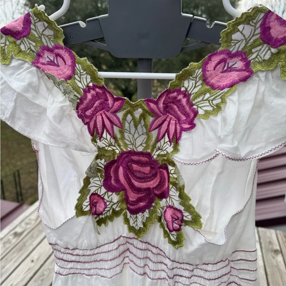 Floral Embroidered White Dress Chelsea & Violet M Sundress Boho Hippie Appliqué - Picture 4 of 5